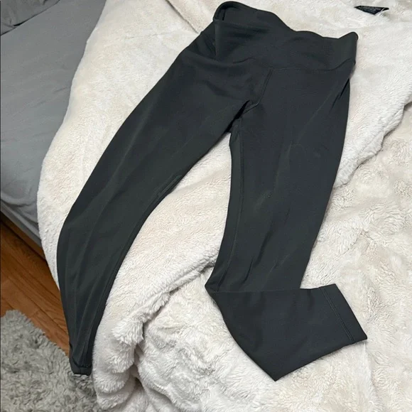 dark gray lululemon size 8 high rise - Picture 3 of 6